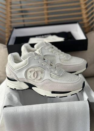 Кроссовки бренд