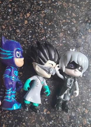 Супергерои в масках