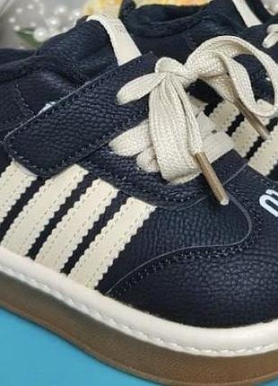 Зимові черевики на хлопчика