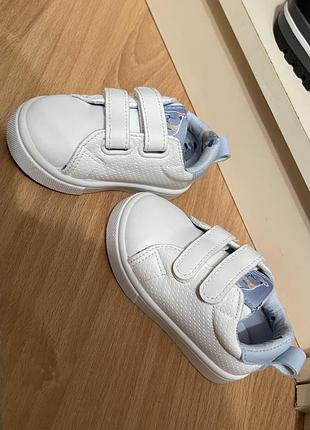 Кросівки дитячі