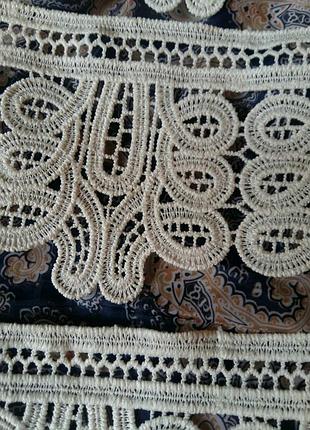 Машине мереживо для оздоблення.