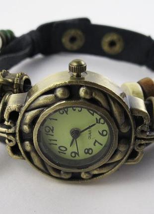 Годинники наручні жіночі "листочок". чорний