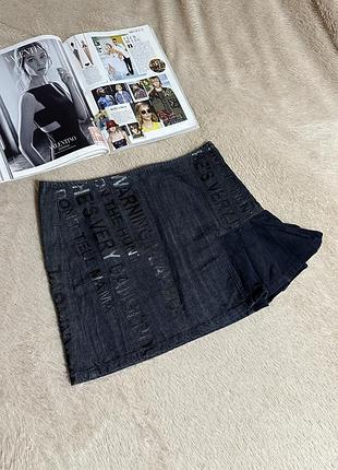 Вінтажна міні-спідниця