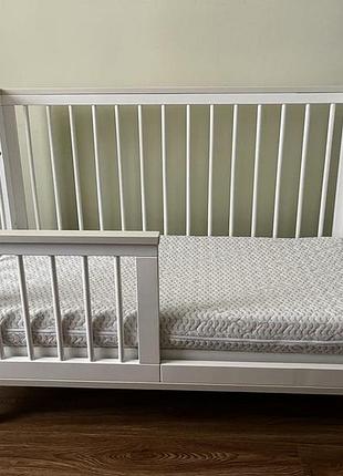 Детская кроватка деревянная мира +ортопедическая двусторонняя матрасик sonto в красивом состоянии в подарок наматрасник