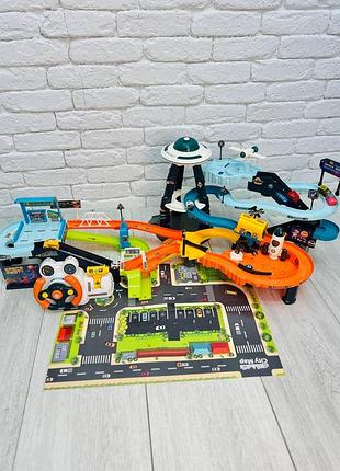 Автотрек детский с машинками большой паркинг быстрый спуск космическая станция трек для мальчика руль автотренажер