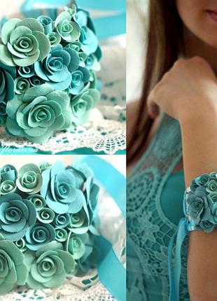Широкий браслет на руку с розами из полимерной глины"мятная бирюза"