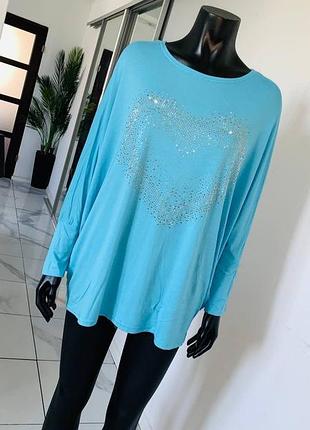Оверсайз футболка misumi london one size (uk 8-14) | бирюзовый топ с сердцем из страз