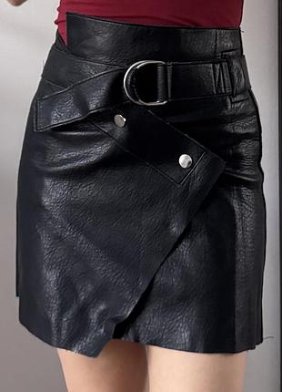 Спідниця під шкіру на запах zara