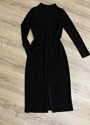 Шикарна сукня міді по фігурі