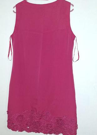 Платье с вышивкой