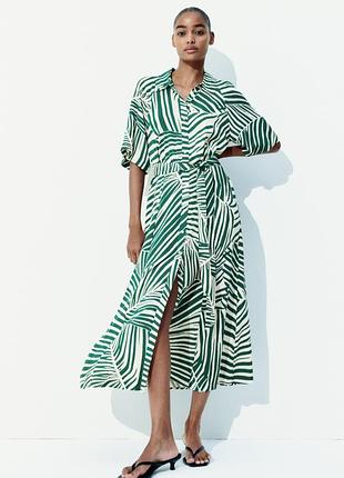 Женское платье миди на пуговицах с ремнем