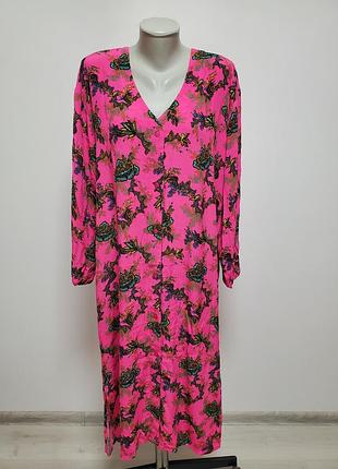 Шикарное вискозное платье свободного фасона на пуговицах