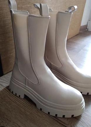 Высокие челси ботинки