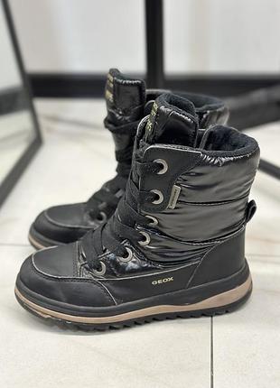 Зимові черевики geox 33р