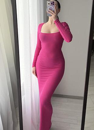 Сукня skims