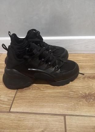 Зимние кроссовки