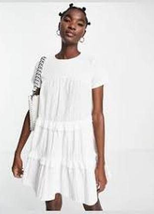 Белое короткое платье с оборками и короткими рукавами topshop