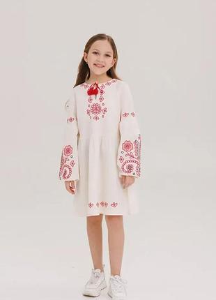 Льняное вышитое платье 152 см