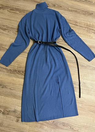 Стильна тепла сукня міді в рубчик