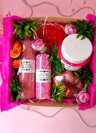 Подарочный набор косметики . косметика ручной работы .оригинальный подарок для девушки, для жены, любимой,