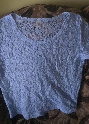 Голубая кружевная футболка