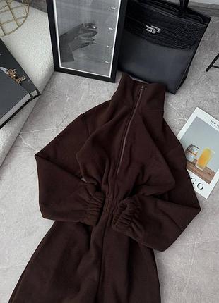 Теплий жіночий флісовий комбінезон з довгим рукавом на блискавці та акцентною резинкою на талії  вільного крою