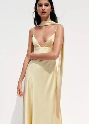 Zara длинное атласное платье с платком