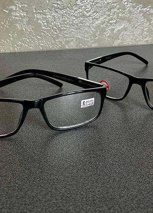 Окуляри для читання з готовими діоптрійними лінзами скло , пластикова оправа на флекс-системі +3.0