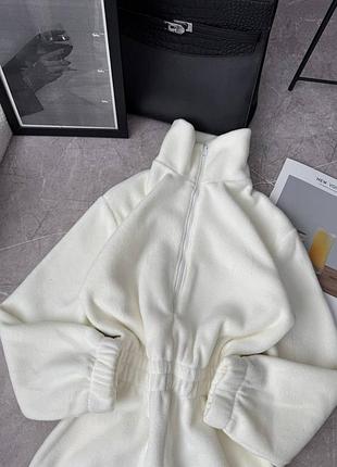 Теплий жіночий флісовий комбінезон з довгим рукавом на блискавці та акцентною резинкою на талії  вільного крою