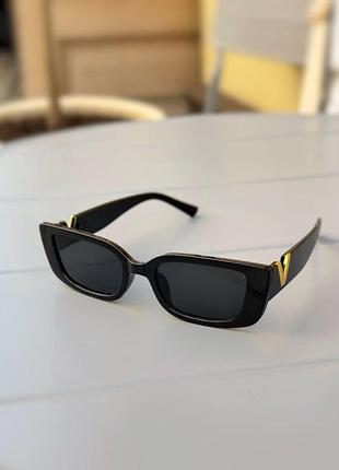 Сонцезахисні жіночі окуляри , пластикова оправа uv400 ,білого кольору