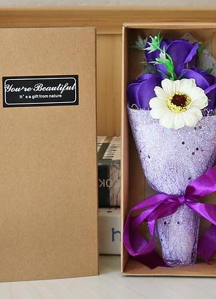 Подарочный букет из мыла декоративного leluno в подарочной коробке 3 розы, набор мыла розы фиолетовый