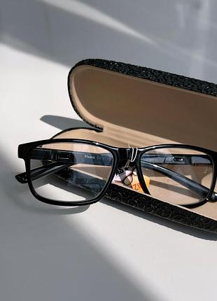 Очки для чтения с футляром vizzini 8171 ,прочная пластиковая оправа , гибкие дужки 4.0