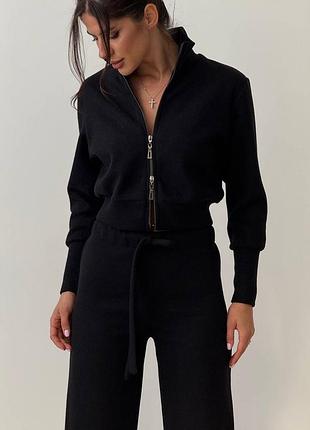 Зручний ангоровий костюм укорочена кофта на двосторонній блискавці з манжетом по низу та штани палаццо вільного крою на резинці зі шнурком