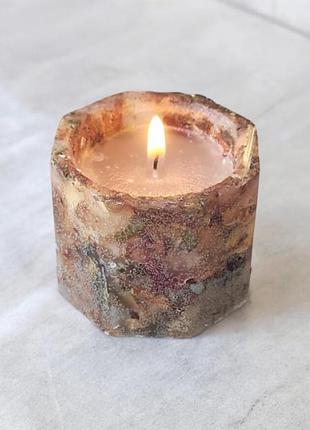 Природная магия - свеча 5*5,5 см с миксом сухоцветов, 15 часов горение, с ароматом хвоя