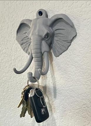 Настенный крючок в виде головы слона