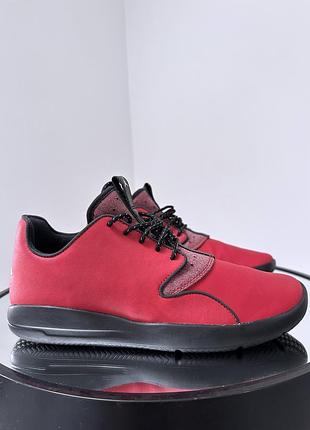 Качественные отличные кроссовки jordan