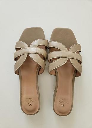 Шлепанцы кожаные женские