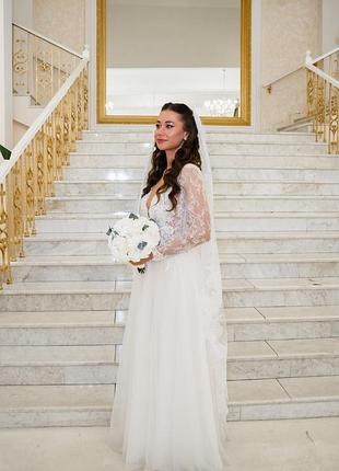 Весільна сукня з мереживом, весільне плаття