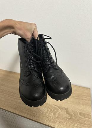 Чорні кожані ботинки челсі від attitude