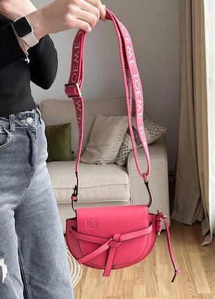 Кожаная сумочка кросс боди для девушки лоэве брендовая сумка через плечо для женщины loewe розовый