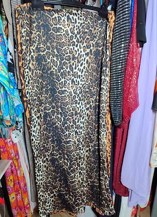 Леопардовая миди юбка