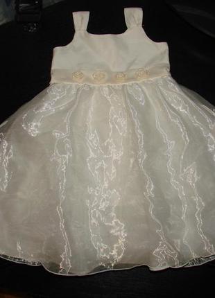 Красивенное нарядное платье m 1,5-2 года состояние отличное