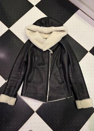 Чорна дублянка від ares leather.