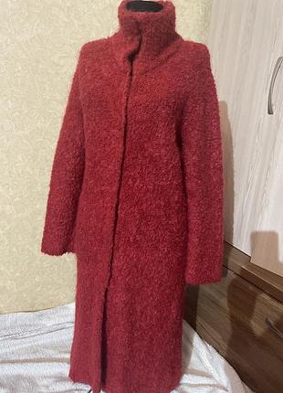 Пальто кардиган модного кольору цієї осені-зими