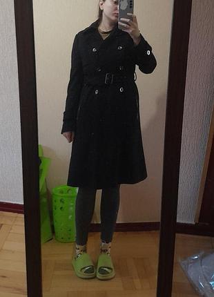 Черное пальто с поясом