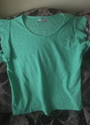 Зеленая кружевная блуза