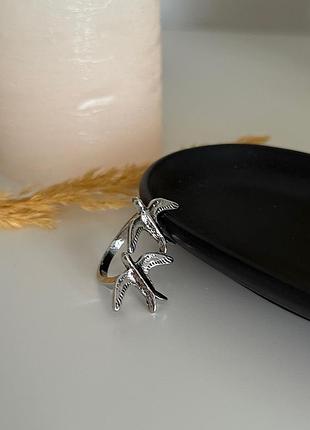 Кольцо женское серебристое с птицами - гипоаллергенное, не темнеет, стильное украшение