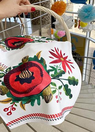 Салфетка 35x60 см для пасхальной корзины и стола с украинским орнаментом белая