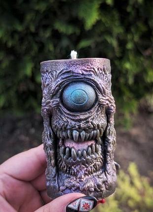 Свічка з бджолиного воску «монстрик»