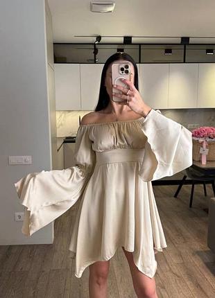 Женское платье